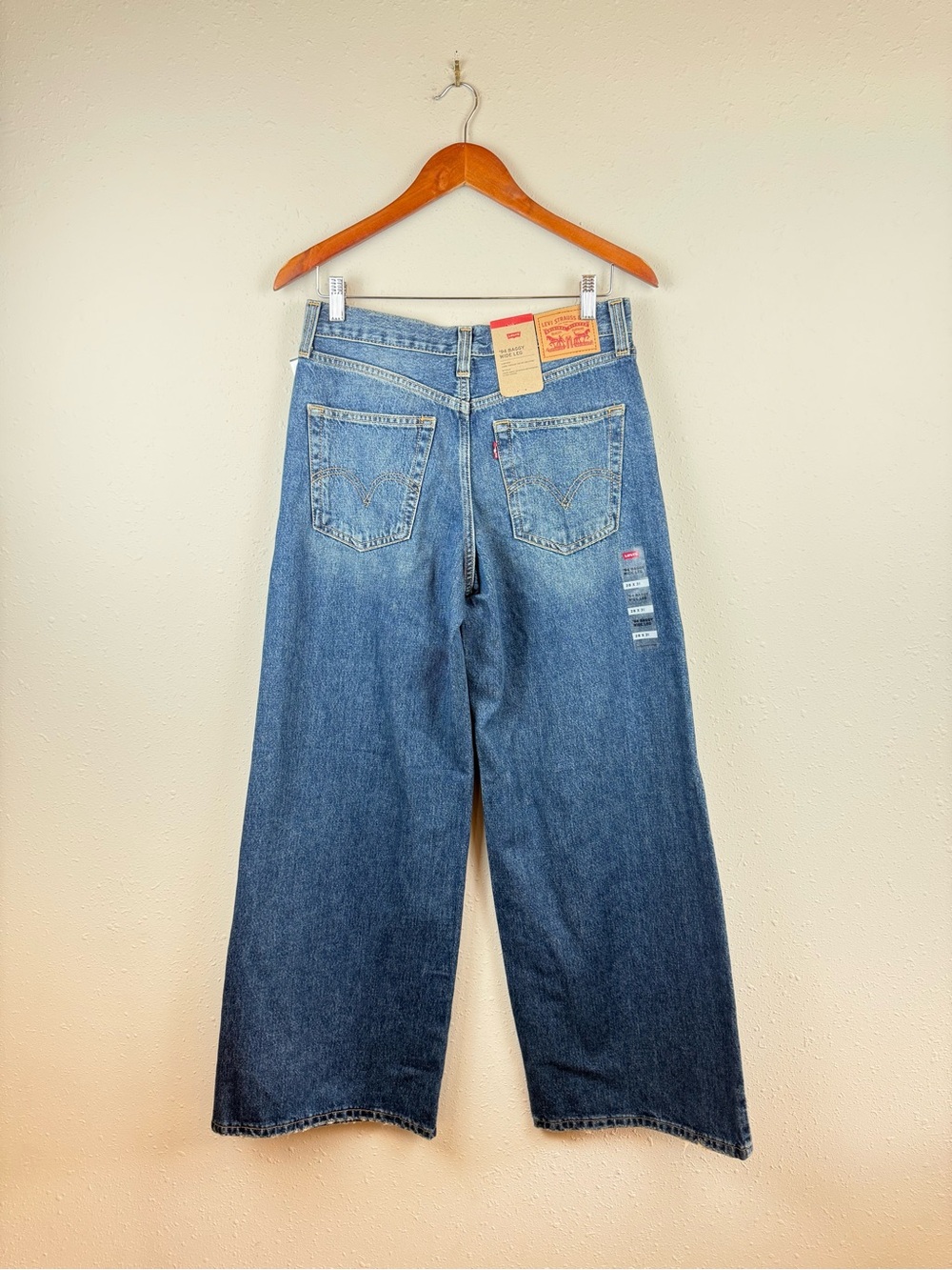 Levi’s ‘94 Baggy Wide Leg Women’s Relaxed Fit Blue Jeans Sz 28 NWT - Picture 6 of 14